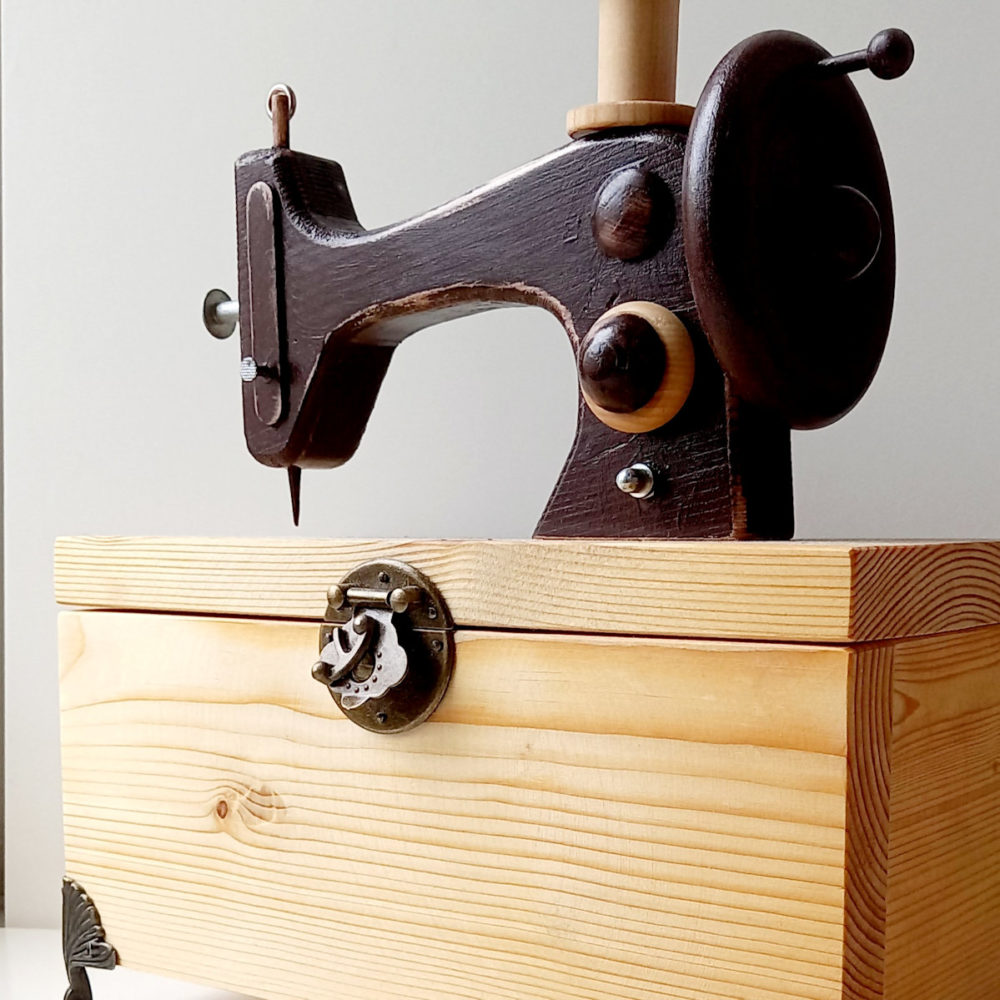 sewing machine storage box