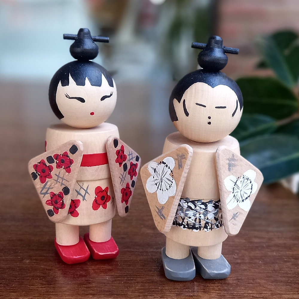 !NEW kokeshi doll set