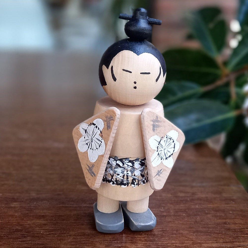 !NEW kokeshi doll